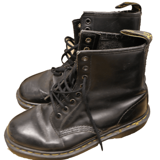 Vintage Dr. Martens leather boots mix from 70s, 80s, 90s, and 00s. Grade A vintage fashion in wholesale packs. Vintage clothes treasure.